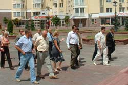 Кременчугские депутаты осмотрели микрорайон Оболонь в Киеве, который застраивает концерн “Столица”