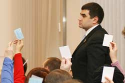 Терещенко наблюдает, как голосуют за его кандидатуру