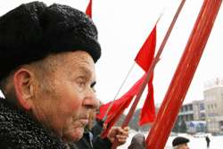 Старая гвардия сторонников коммунизма как всегда в строю