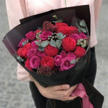 Заказать цветы на 8 марта в Киеве
