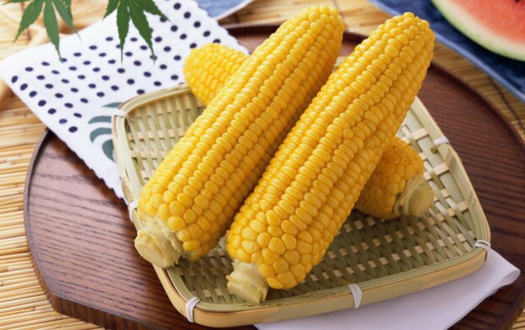 Золотая и сладкая: вред и польза от кукурузы