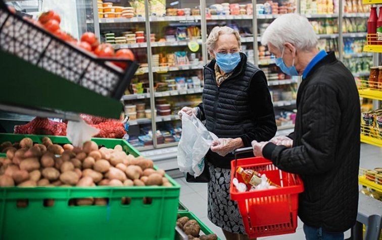 В Украине ввели «приоритетные часы» для пожилых людей
