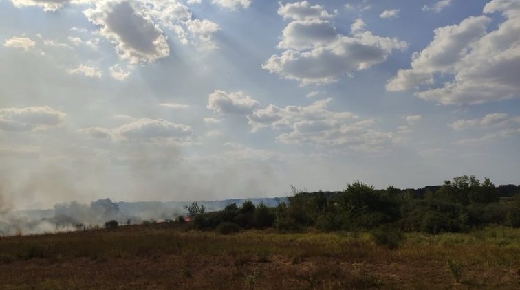 Протягом доби у Кременчуцькому районі сталося три пожежі