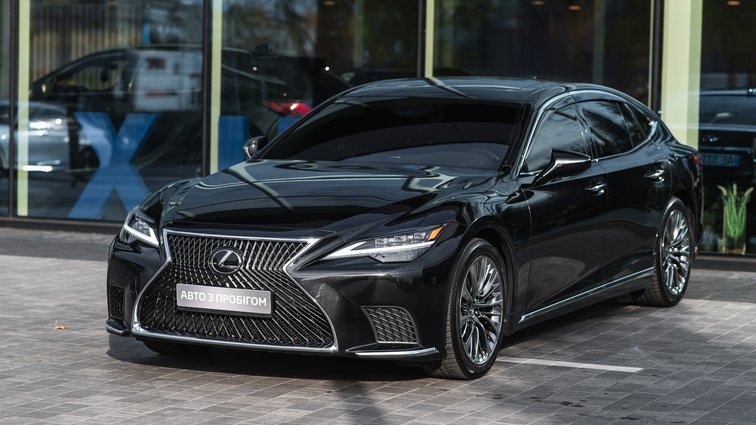 Lexus LS