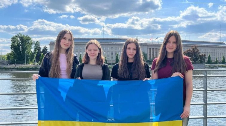 Кременчук на міжнародній арені завдяки юним програмісткам ліцею «Політ"