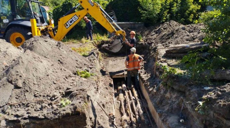 Теплоенерго проводить ремонти на важливих ділянках міських мереж